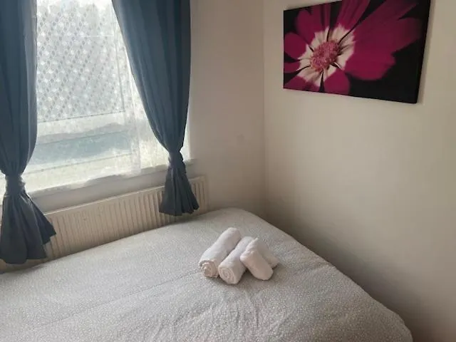 Δωμάτια σε οικογενειακή κατοικία Beautiful Rooms Close To Brick Lane Λονδίνο